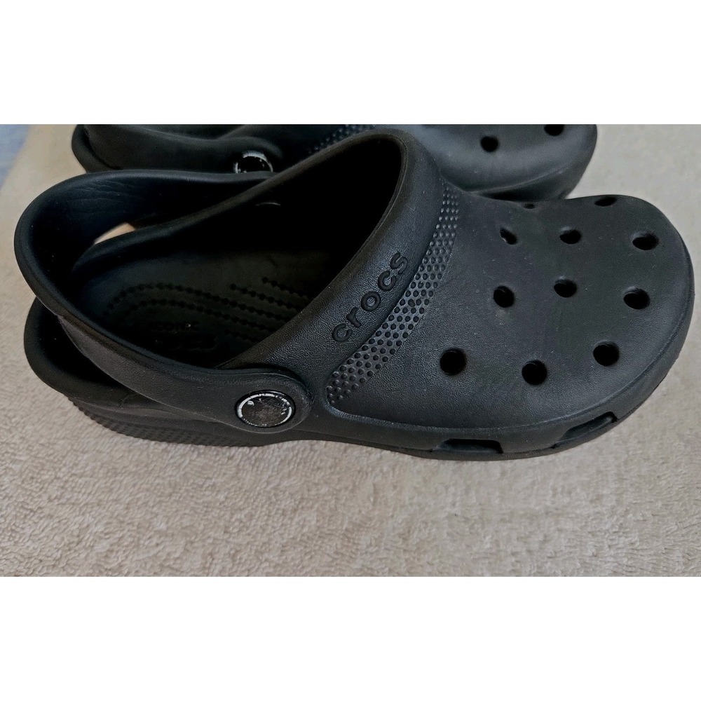 Crocs Kids Classic K Clog - Black, US J 2